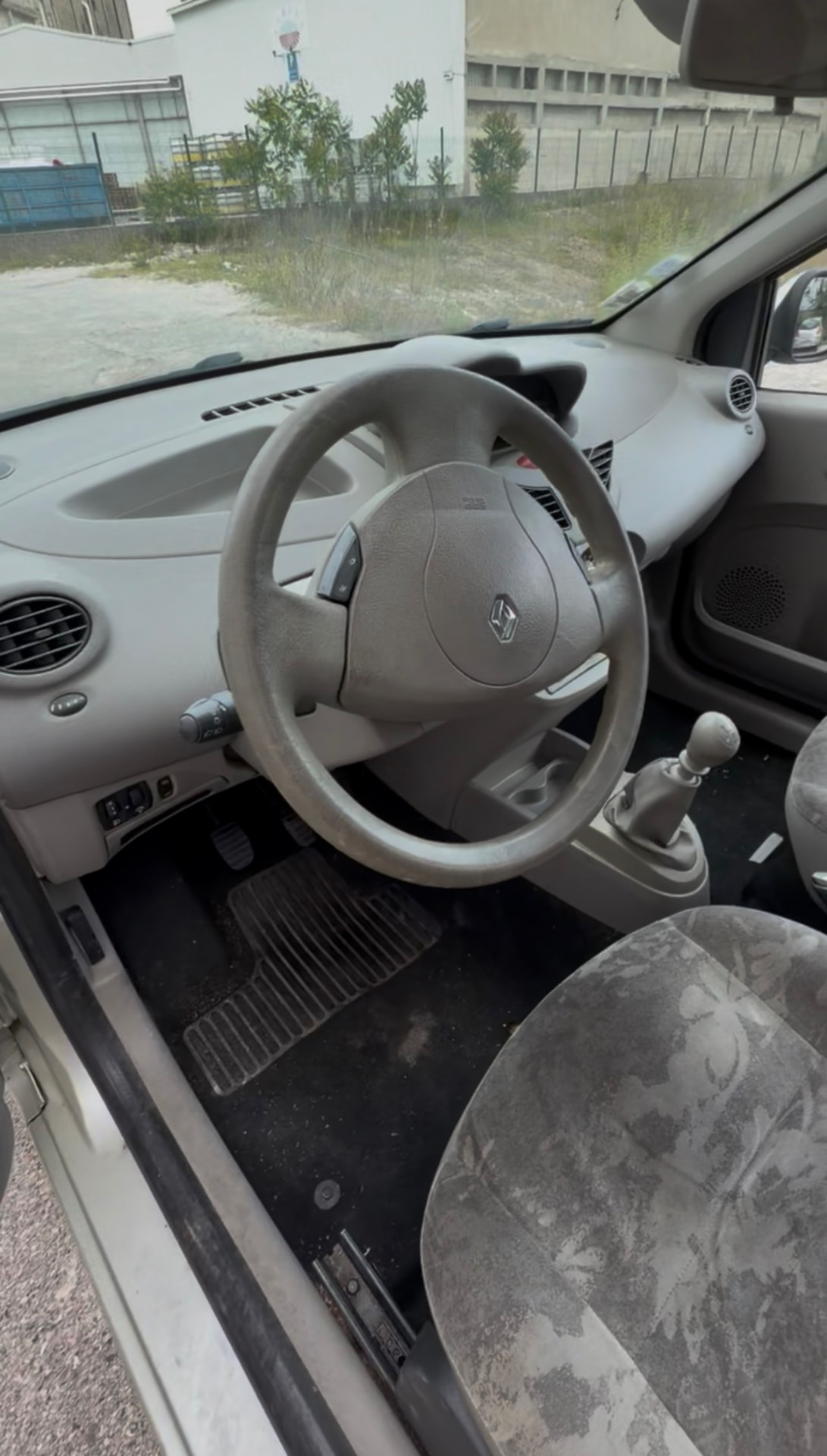 Nettoyage auto — avant